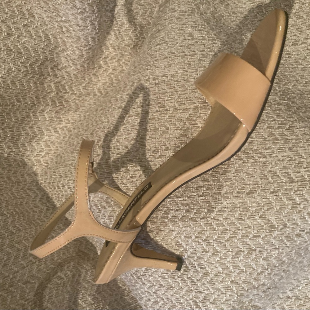 Elegant Cream Shoe